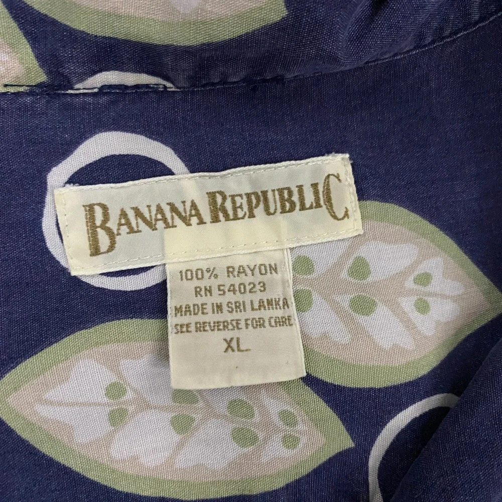 VTG Banana Republic Hawaiian Shirt Mens XL Blue Camp Loop Collar Rayon Aloha